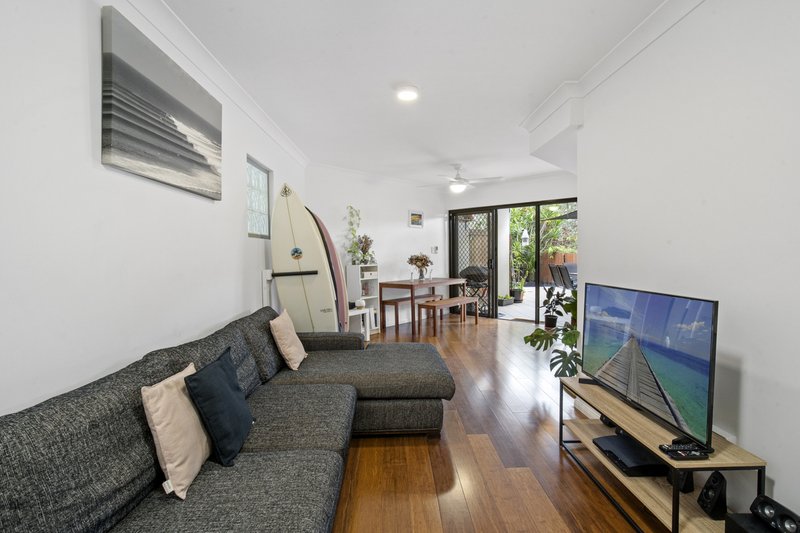 Photo - 3/53 Petrel Avenue, Mermaid Beach QLD 4218 - Image 7