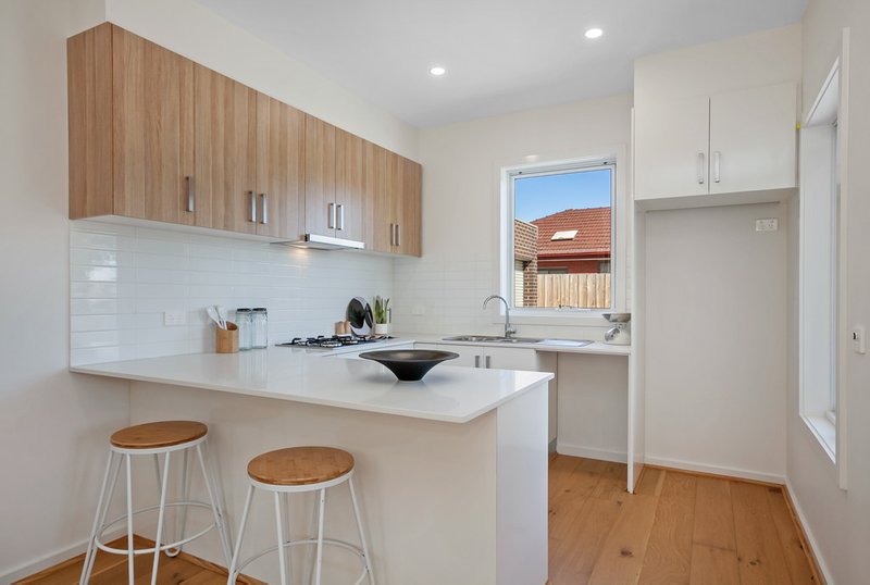 Photo - 3/53a Dundee Street, Reservoir VIC 3073 - Image 5