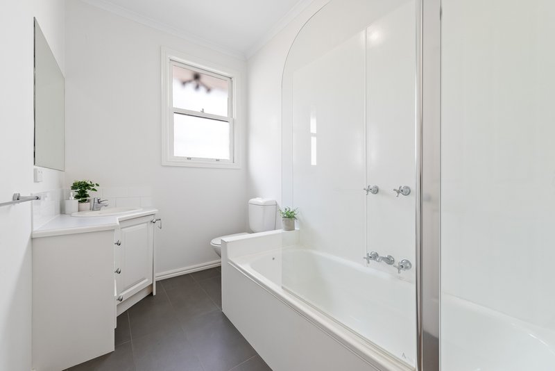 Photo - 3/54-56 Fordham Avenue, Camberwell VIC 3124 - Image 11