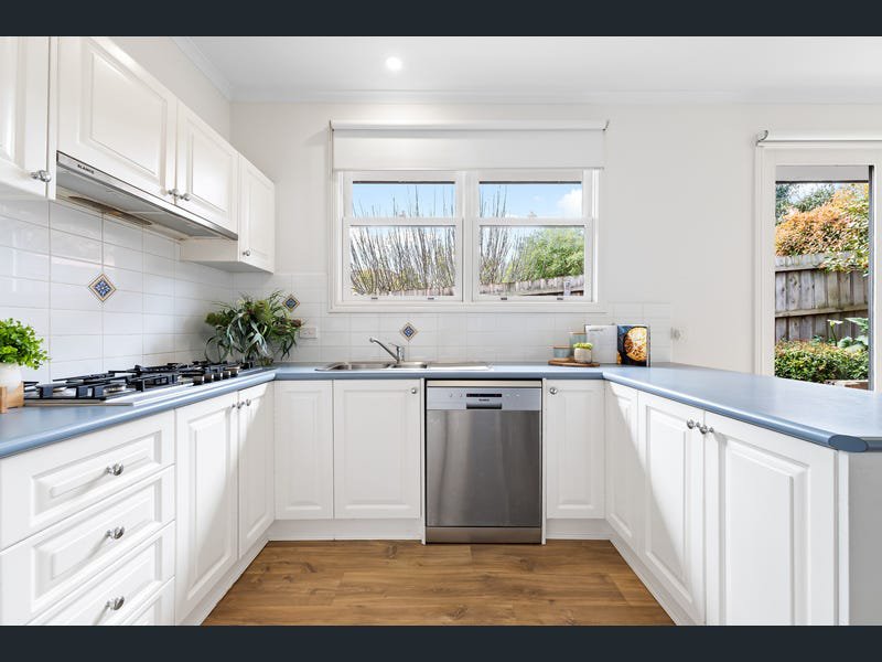 Photo - 3/54-56 Fordham Avenue, Camberwell VIC 3124 - Image 2