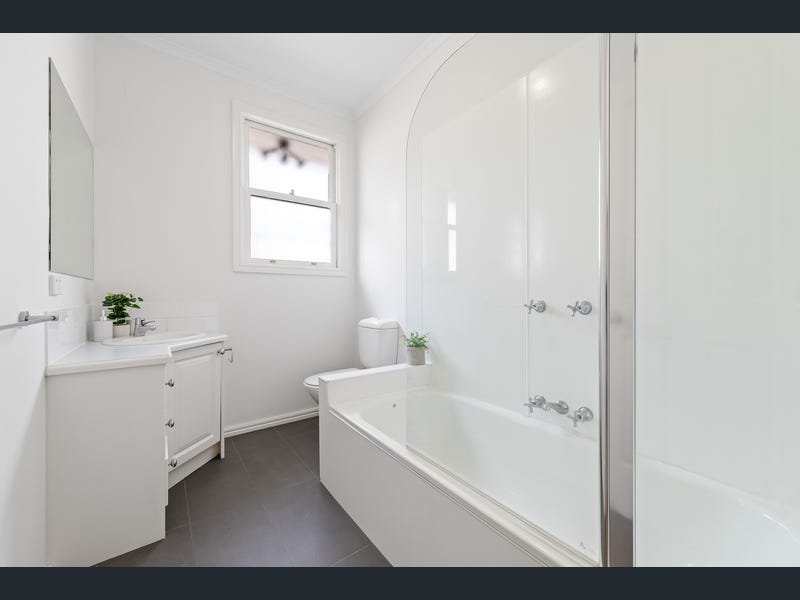 Photo - 3/54-56 Fordham Avenue, Camberwell VIC 3124 - Image 11