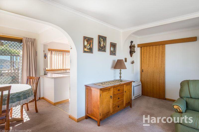 Photo - 354 Clarence Street, Howrah TAS 7018 - Image 5