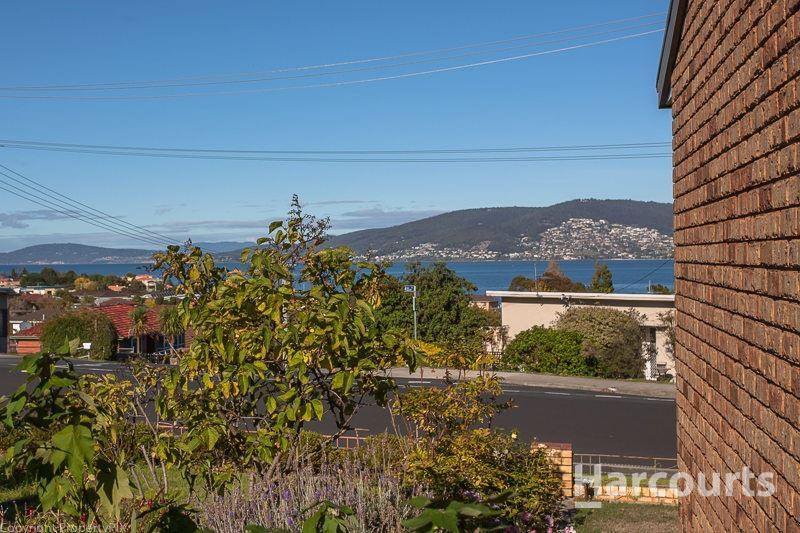 Photo - 354 Clarence Street, Howrah TAS 7018 - Image 15