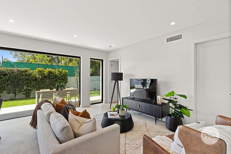 Photo - 3/54 Samuel Street, Peakhurst NSW 2210 - Image 2