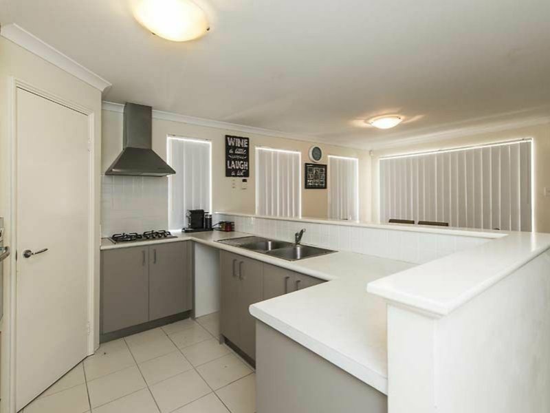 Photo - 3/54 Sixth Road, Armadale WA 6112 - Image 2