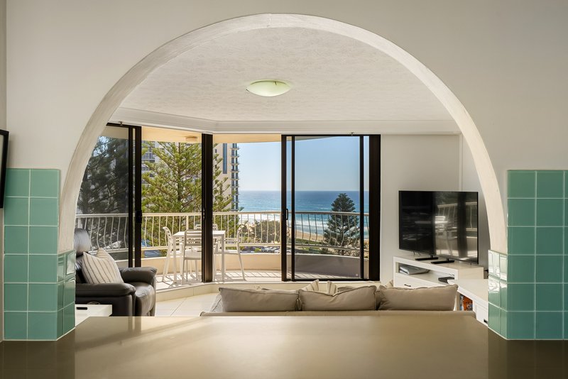 Photo - 35/4 Thornton Street, Surfers Paradise QLD 4217 - Image 7