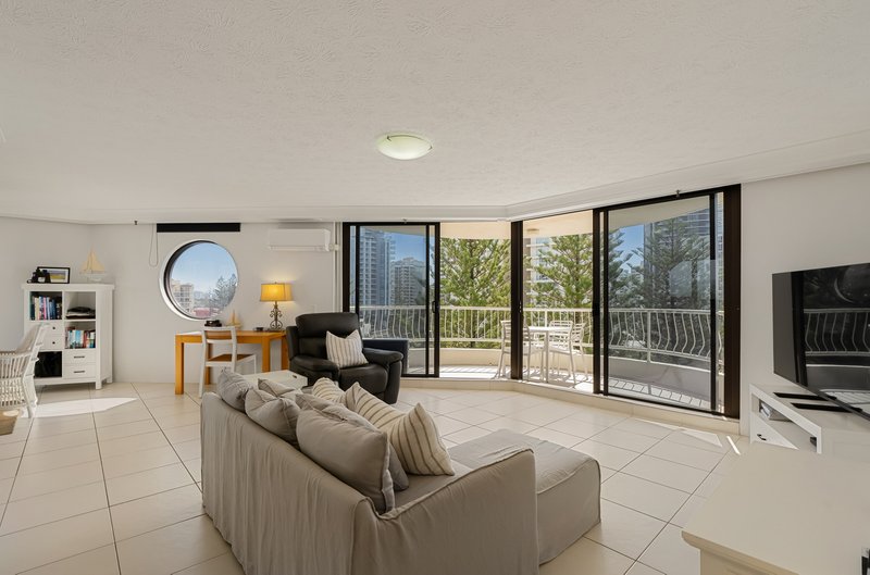 Photo - 35/4 Thornton Street, Surfers Paradise QLD 4217 - Image 8