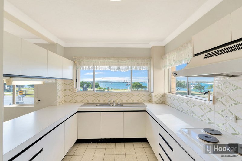 Photo - 3/542 Marine Parade, Biggera Waters QLD 4216 - Image 2