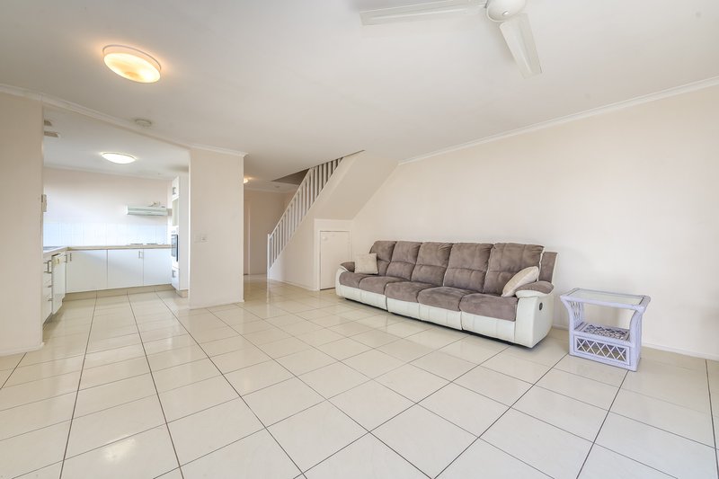 Photo - 35/461 Pine Ridge Road, Runaway Bay QLD 4216 - Image 3