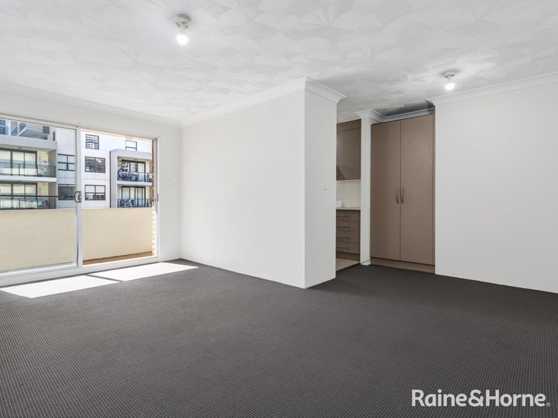Photo - 35/5-15 Union Street, Parramatta NSW 2150 - Image 1