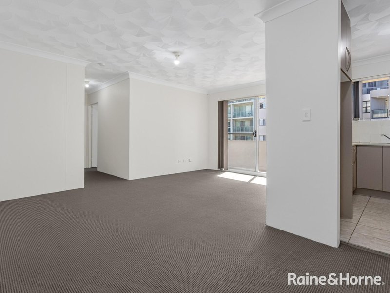 Photo - 35/5-15 Union Street, Parramatta NSW 2150 - Image 3