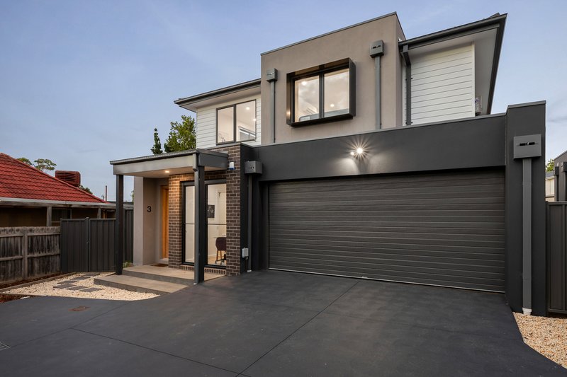 Photo - 3/55 Andrews Street, Burwood VIC 3125 - Image 2