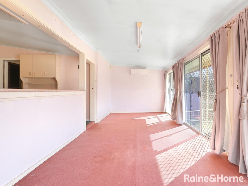 Photo - 355 Howick Street, Bathurst NSW 2795 - Image 12