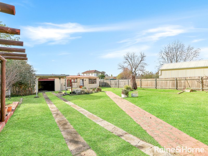 Photo - 355 Howick Street, Bathurst NSW 2795 - Image 14