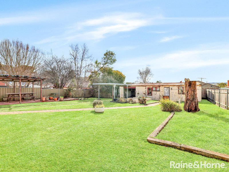 Photo - 355 Howick Street, Bathurst NSW 2795 - Image 15