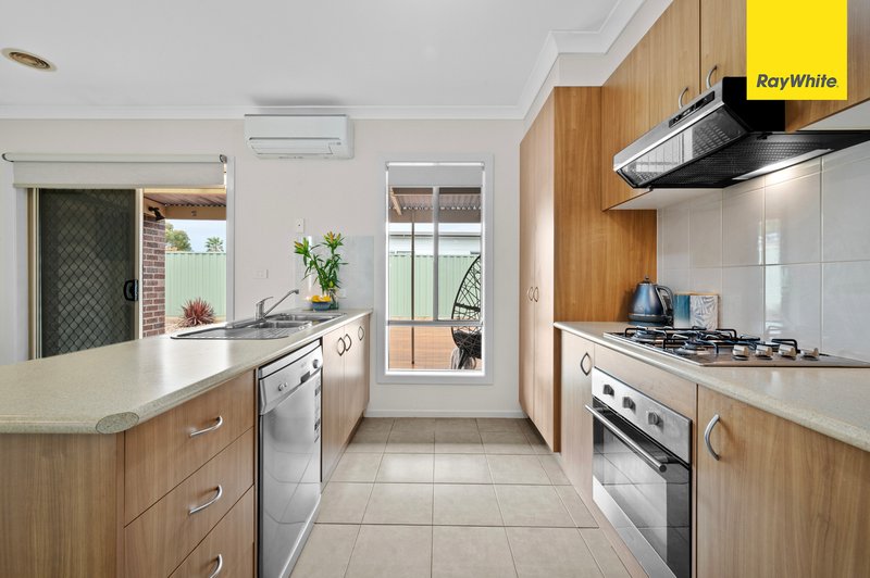 Photo - 3/55 Mcburnie Drive, Kurunjang VIC 3337 - Image 2