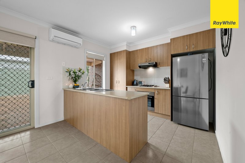 Photo - 3/55 Mcburnie Drive, Kurunjang VIC 3337 - Image 5