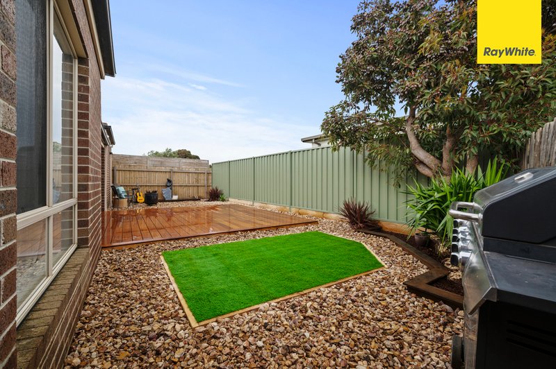 Photo - 3/55 Mcburnie Drive, Kurunjang VIC 3337 - Image 12