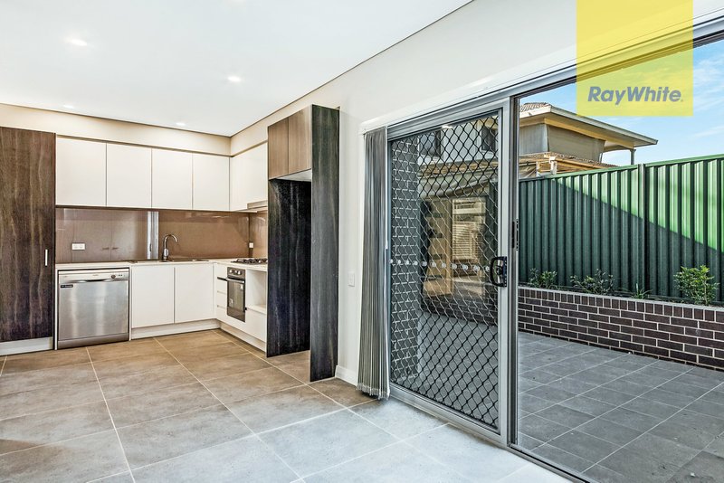 Photo - 3/55 Rosehill Street, Parramatta NSW 2150 - Image 2