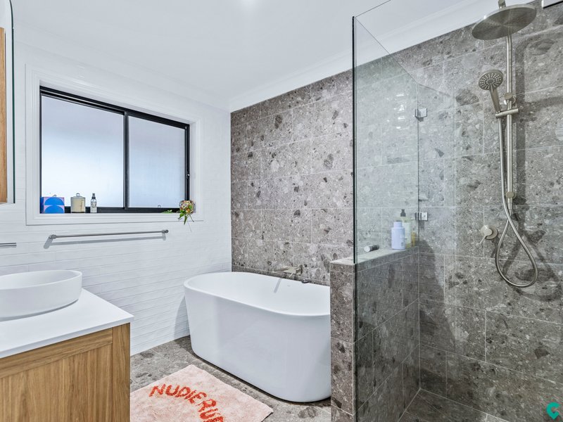Photo - 3/55 Wagtail Street, The Gap QLD 4061 - Image 12