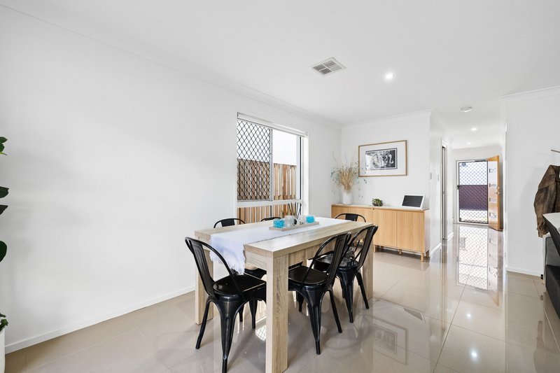 Photo - 35/57 Charles Canty Drive, Wellington Point QLD 4160 - Image 5