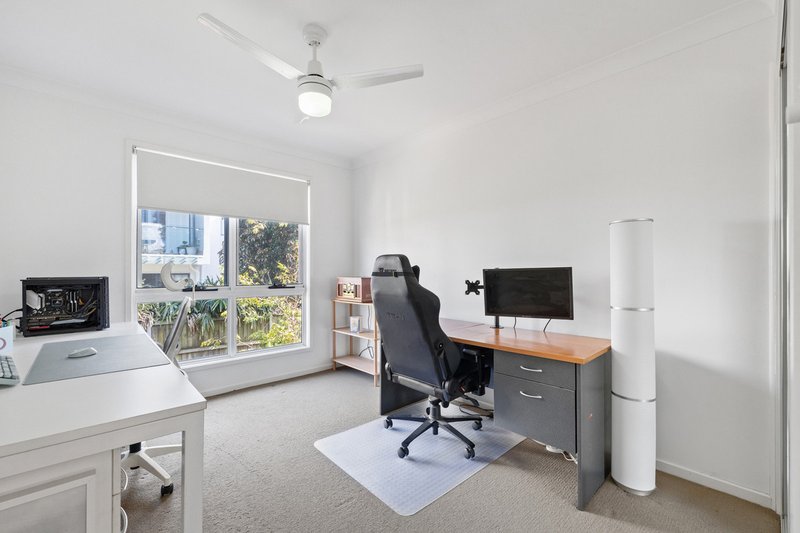 Photo - 35/57 Charles Canty Drive, Wellington Point QLD 4160 - Image 10