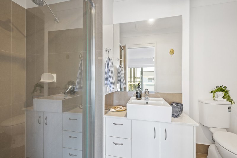 Photo - 35/57 Charles Canty Drive, Wellington Point QLD 4160 - Image 13