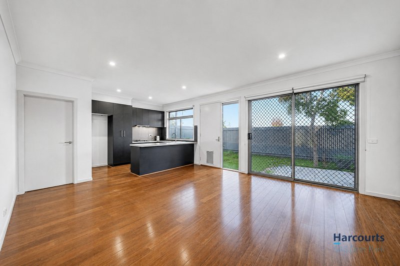 Photo - 3/55B Oakwood Road, Albanvale VIC 3021 - Image 3