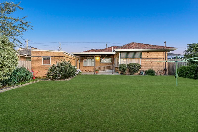 Photo - 356 Corrigan Road, Keysborough VIC 3173 - Image 8