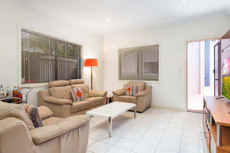 Photo - 3/56 Eversley Terrace, Yeronga QLD 4104 - Image 3