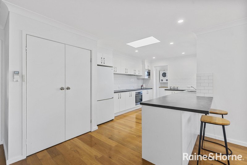 Photo - 356 Lakedge Avenue, Chittaway Bay NSW 2261 - Image 3