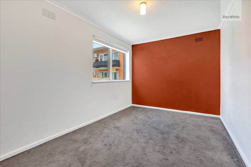 Photo - 3/560 Pascoe Vale Road, Pascoe Vale VIC 3044 - Image 5