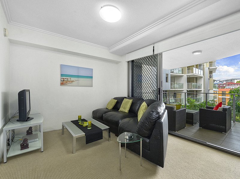 Photo - 35/62 Cordelia Street, South Brisbane QLD 4101 - Image 8