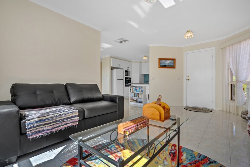 Photo - 3/57-59 Yarcombe Crescent, Craigieburn VIC 3064 - Image 2