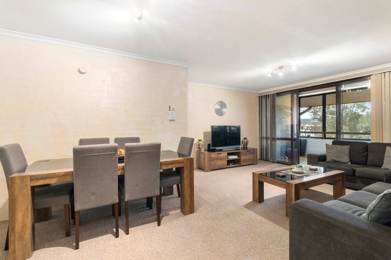 Photo - 35/7 Medley Street, Chifley ACT 2606 - Image 4