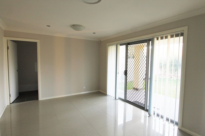 Photo - 3/570 Sunnyholt Road, Stanhope Gardens NSW 2768 - Image 4