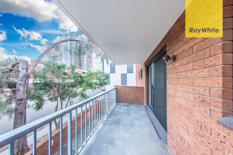 Photo - 35/8-12 Sorrell Street, Parramatta NSW 2150 - Image 4