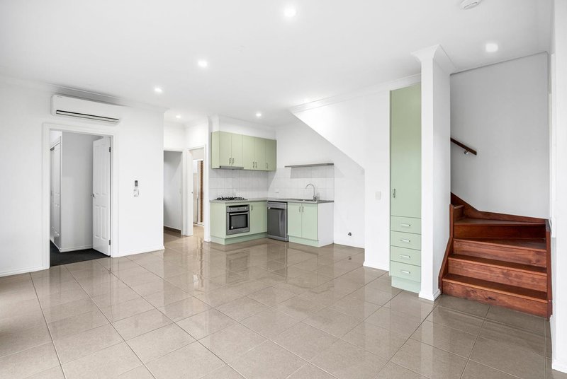 Photo - 3/58 Bacchus Marsh Road, Corio VIC 3214 - Image 3