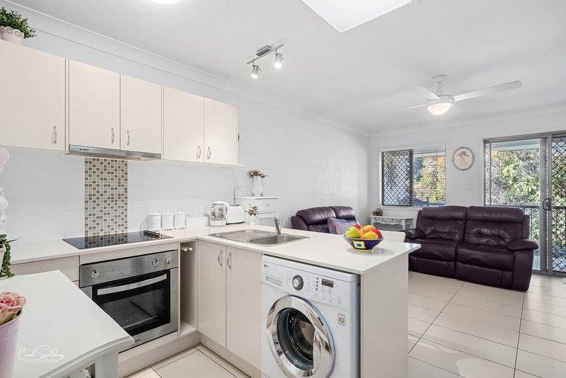 Photo - 3/58 Ross Street, Woolloongabba QLD 4102 - Image 4