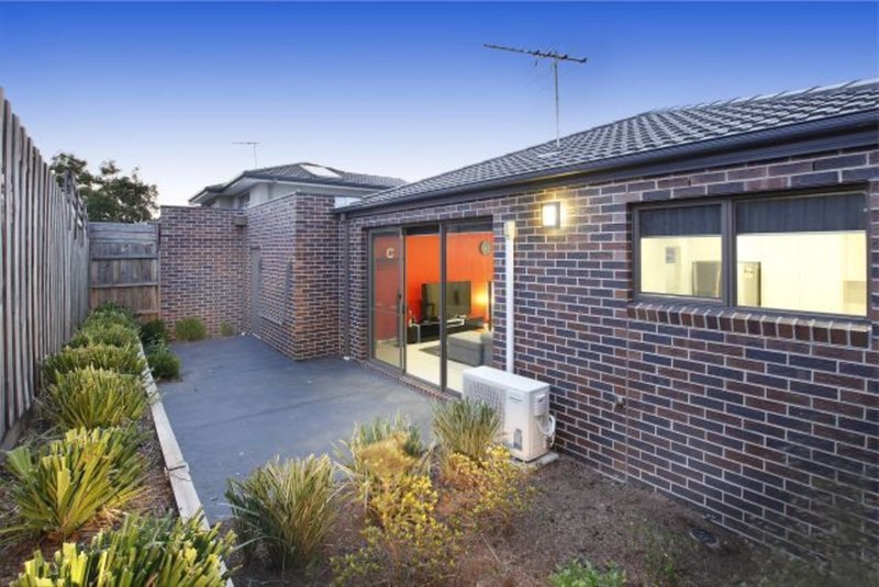 Photo - 3/58 St Vigeons Road, Reservoir VIC 3073 - Image 9