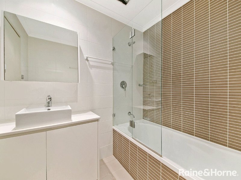 Photo - 35/9-11 Cowper Street, Parramatta NSW 2150 - Image 6