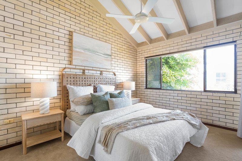 Photo - 3/59 Hooker Boulevard, Broadbeach Waters QLD 4218 - Image 13