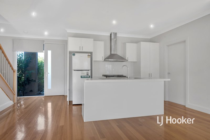 Photo - 3/59 Margot Street, Chadstone VIC 3148 - Image 3