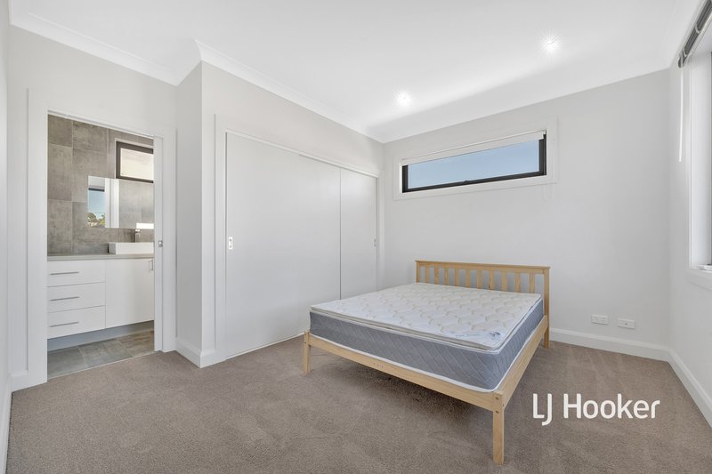 Photo - 3/59 Margot Street, Chadstone VIC 3148 - Image 6