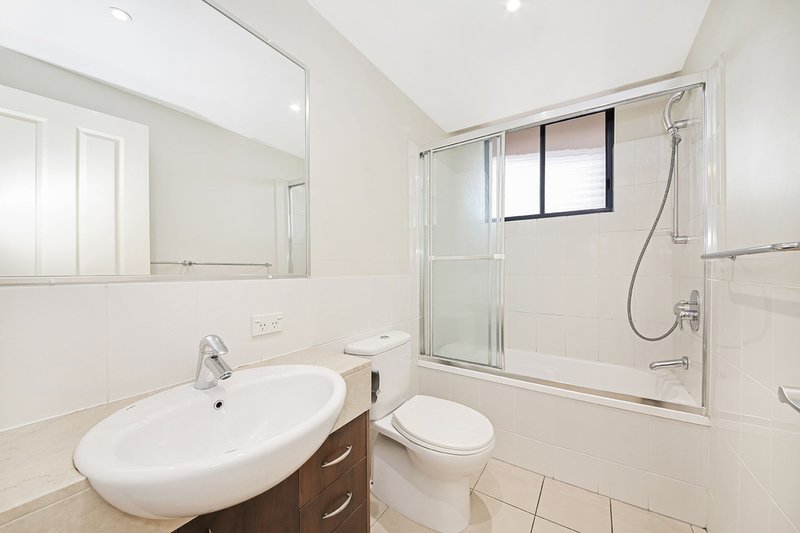 Photo - 35/9 Sylvan Road, Toowong QLD 4066 - Image 4