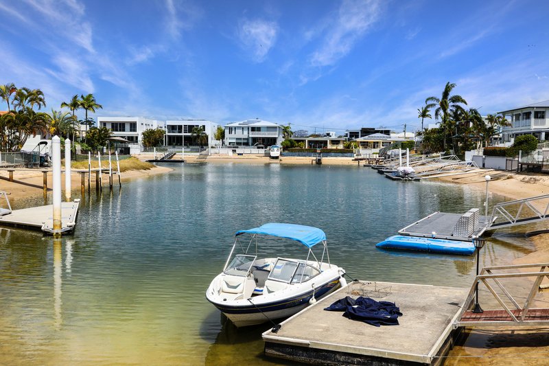 Photo - 35a Beverley Crescent, Broadbeach Waters QLD 4218 - Image 5