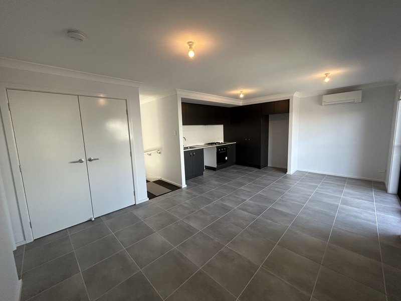 Photo - 35a Biscuit Street, Leppington NSW 2179 - Image 4