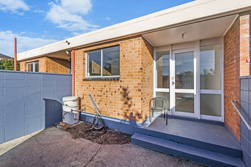 Photo - 3/5a Campbell Street, Newstead TAS 7250 - Image 2