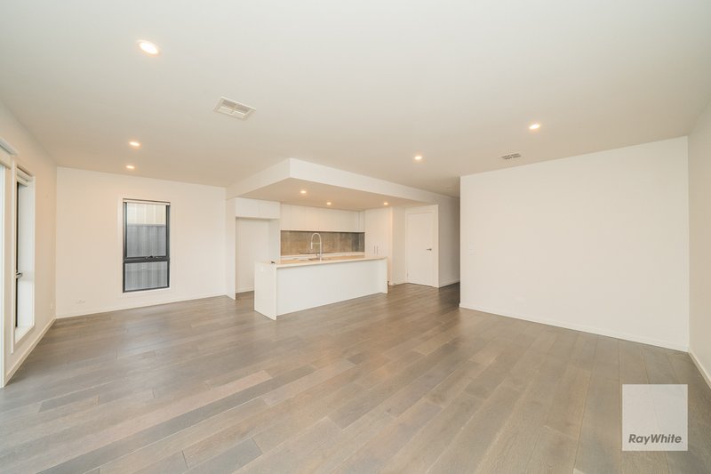 Photo - 35A Hanleth Avenue, Springvale VIC 3171 - Image 4