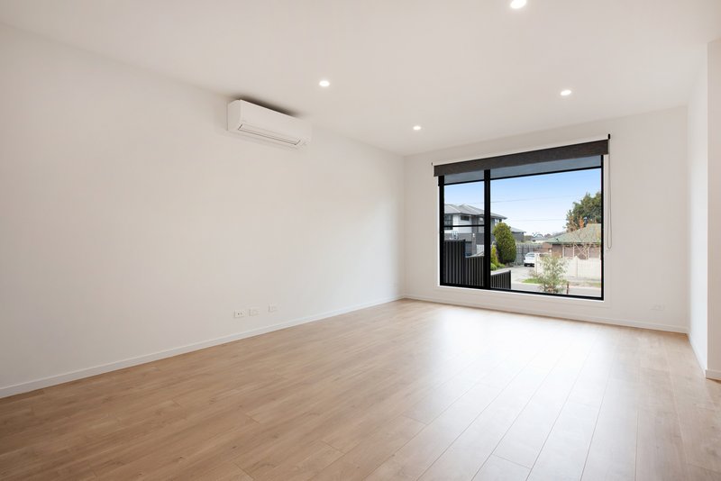 Photo - 35A Michele Drive, Scoresby VIC 3179 - Image 3